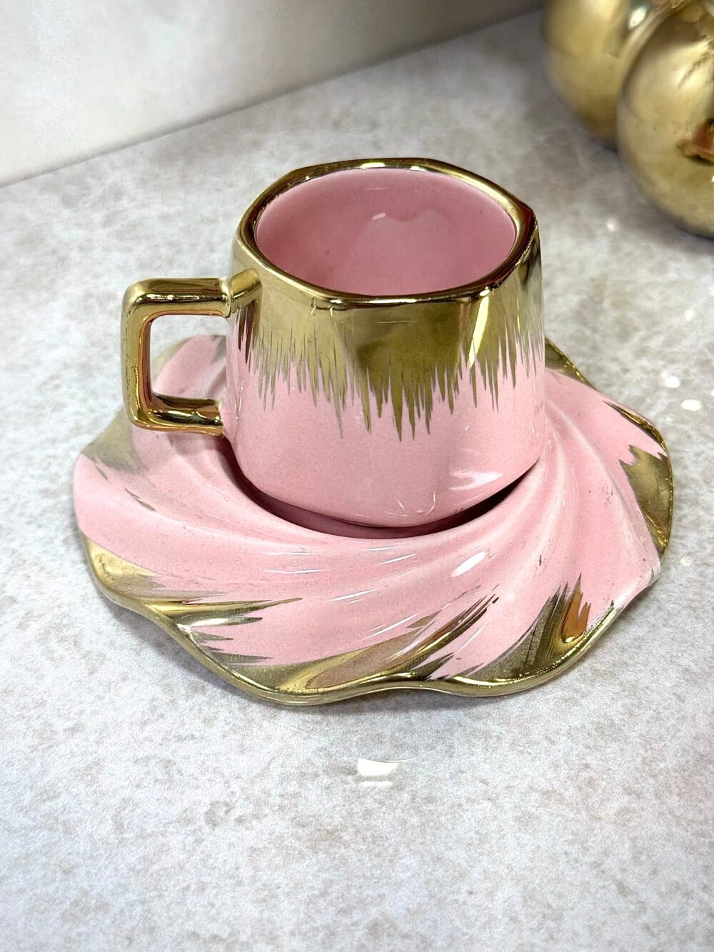 Ensemble de 6 Tasses à Café Roses et Dorées