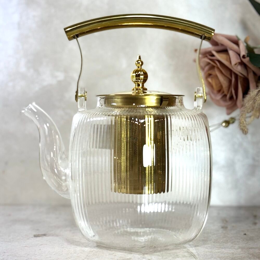 Théière en Verre Résistante à la Chaleur avec Panier à Infusion – Élégance et Praticité pour un Thé Parfait