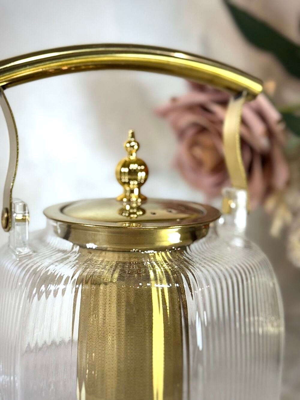 Théière en Verre Résistante à la Chaleur avec Panier à Infusion – Élégance et Praticité pour un Thé Parfait