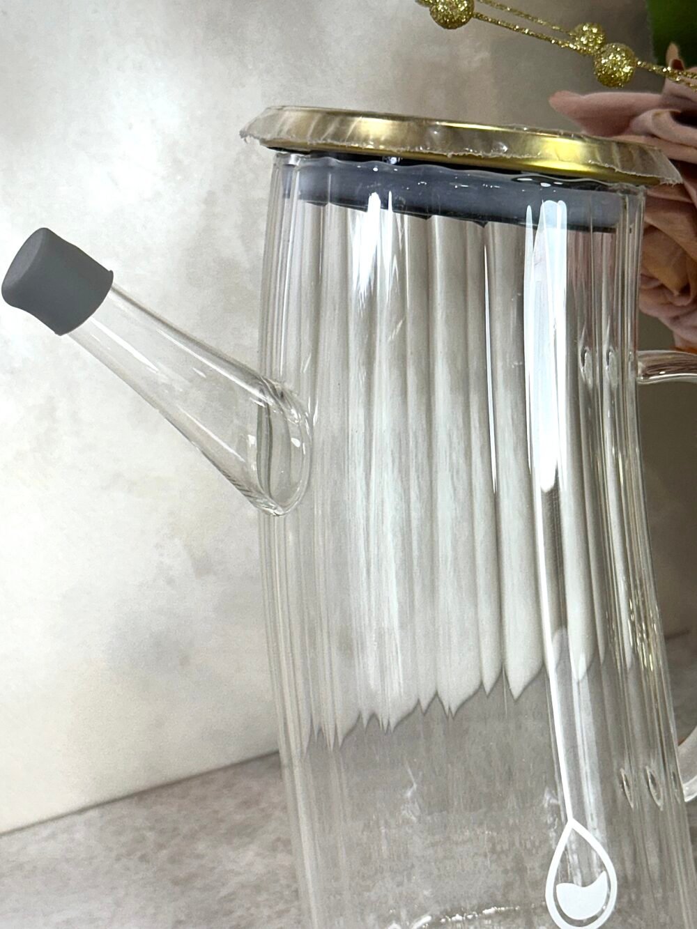 Carafe en Verre avec Bec Verseur et Poignée – Service Précis et Élégance pour Huile ou Sauce