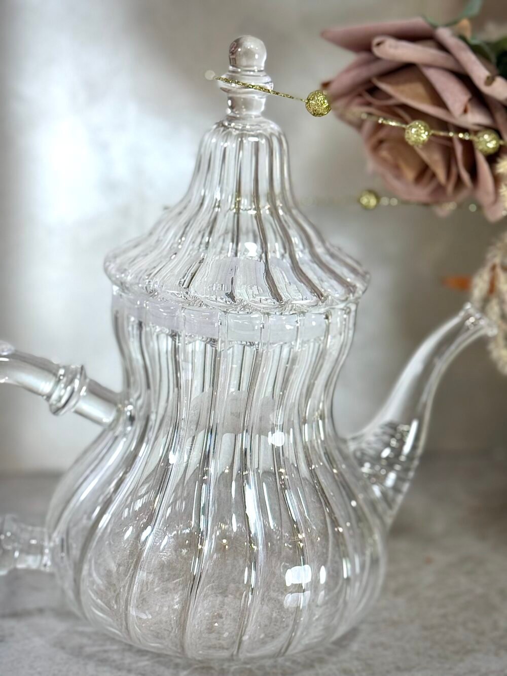 Théière Marocaine en Verre Transparent – Tradition et Élégance pour le Service du Thé à la Menthe