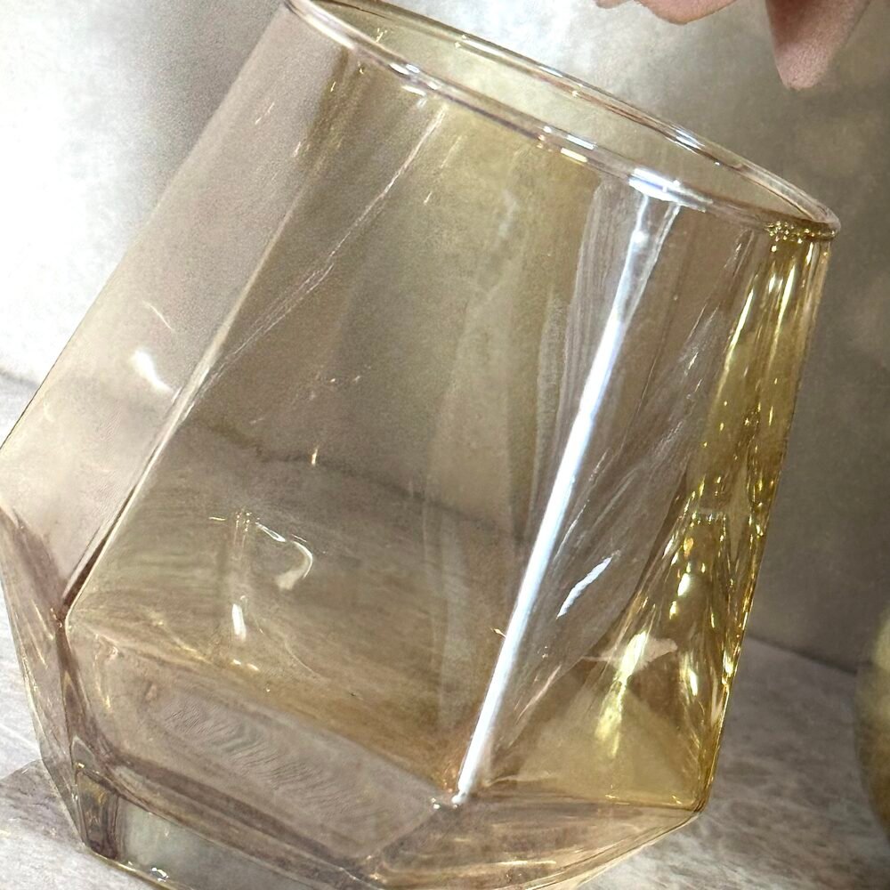 Ensemble de 6 Grands Verres Transparents avec Bords Ambrés – Élégance et Raffinement pour Vos Boissons