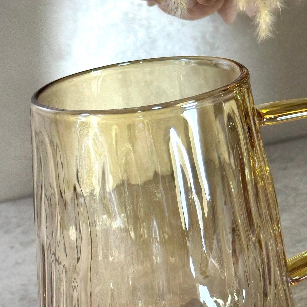 Mug en Verre Ambre Clair – Élégance Naturelle pour Boissons Chaudes et Froides
