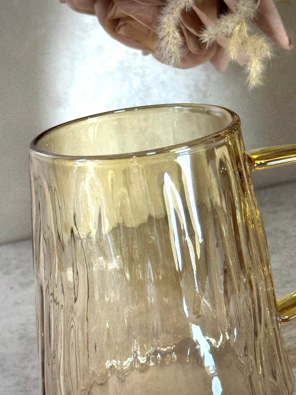 Mug en Verre Ambre Clair – Élégance Naturelle pour Boissons Chaudes et Froides