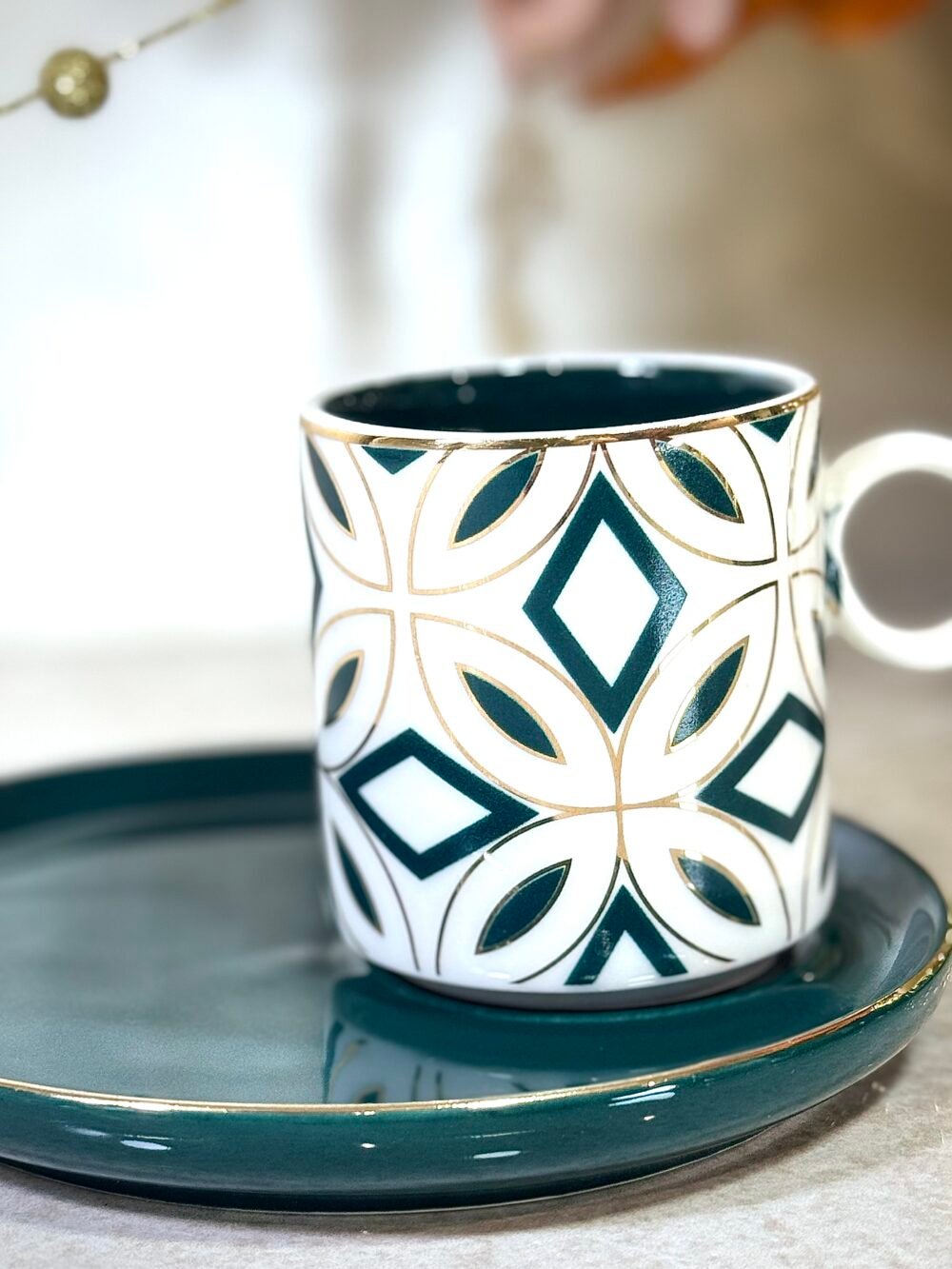Ensemble de 6 Tasses à Café Vertes et Blanches – Simplicité Élégante pour un Moment de Dégustation Raffiné