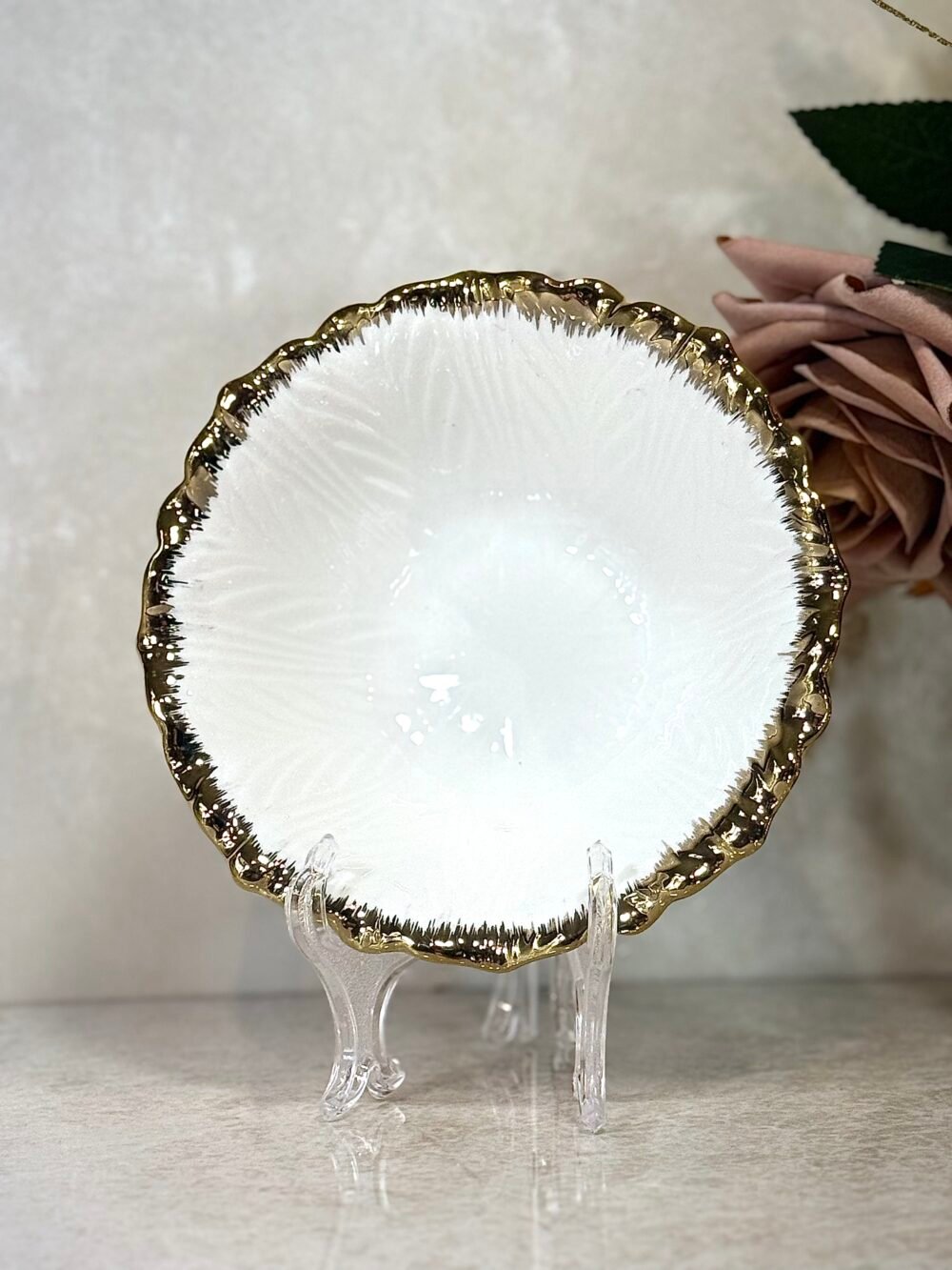 Bol Blanc avec Bords Dorés – Élégance Moderne pour Votre Table