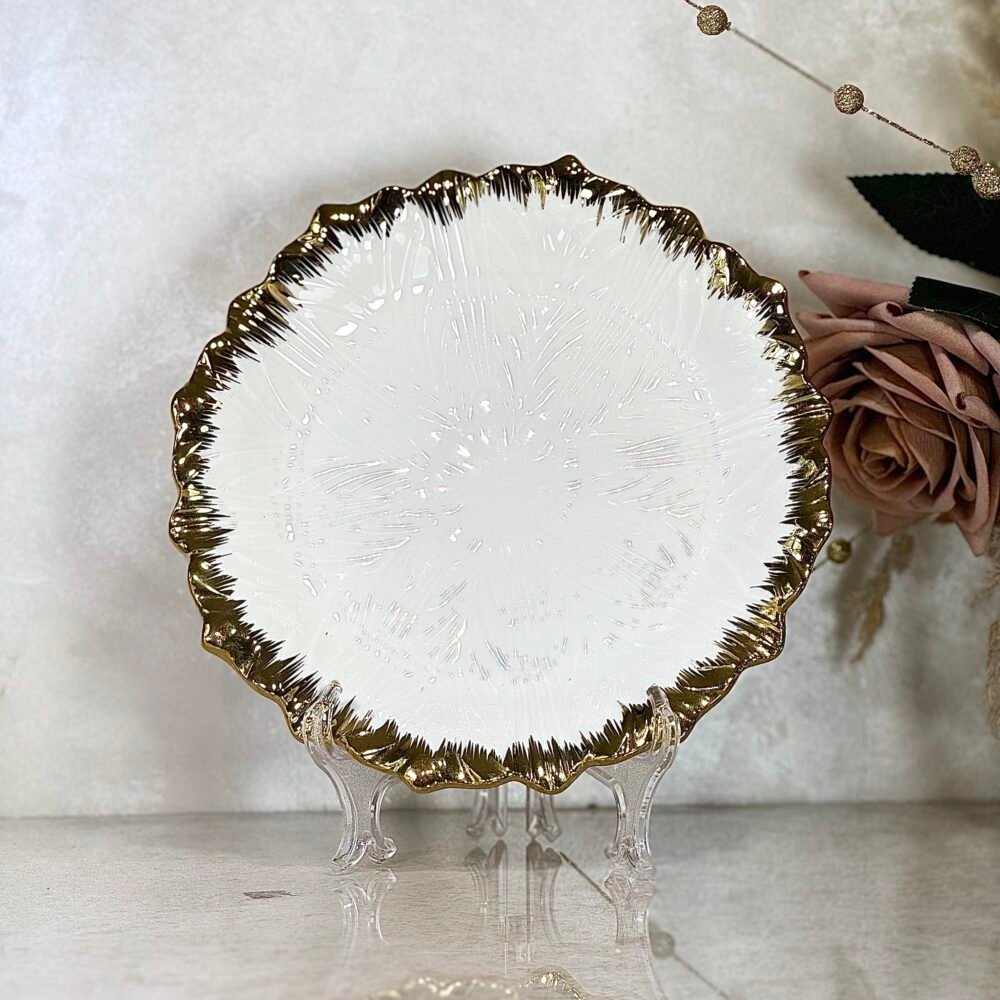 Assiette Blanche avec Bords Dorés – Disponible en 2 Tailles Élégantes