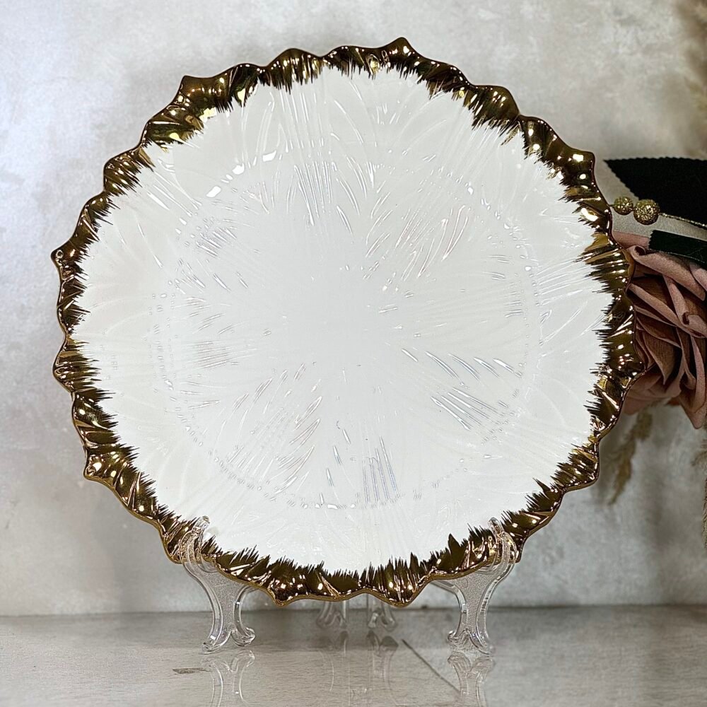 Assiette Blanche avec Bords Dorés – Disponible en 2 Tailles Élégantes