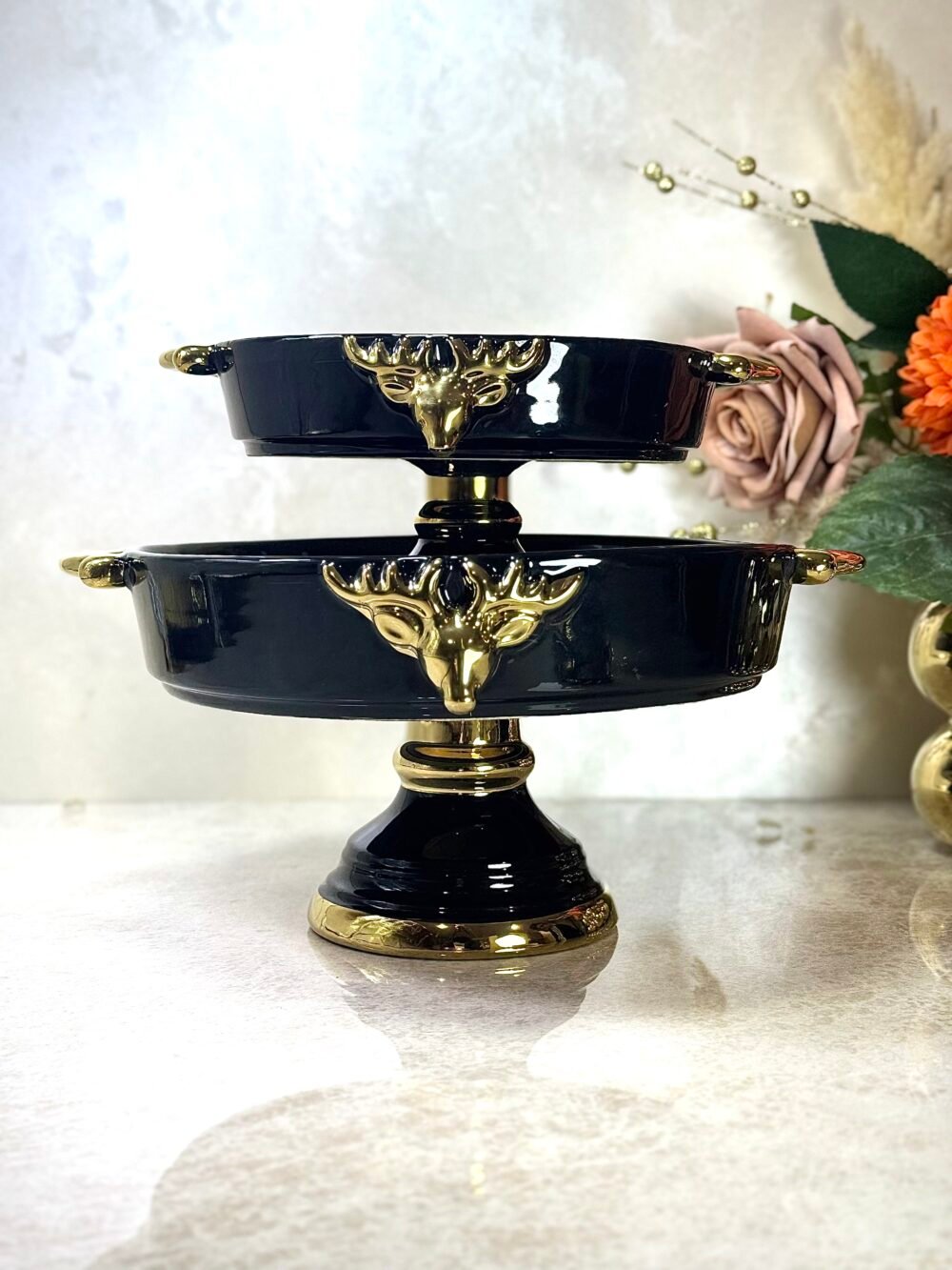 Ensemble de 2 Plateaux de Présentation Noir avec Support et Accents Dorés – Élégance et Polyvalence