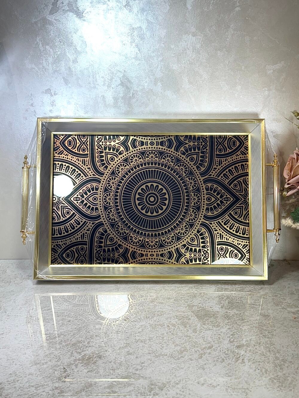 Plateau Élégant Noir et Doré avec Décor Mandala – Style Chic et Intemporel