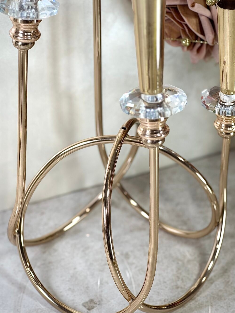 Bougeoir Contemporain Élégant Doré – Design Raffiné et Lumière Subtile