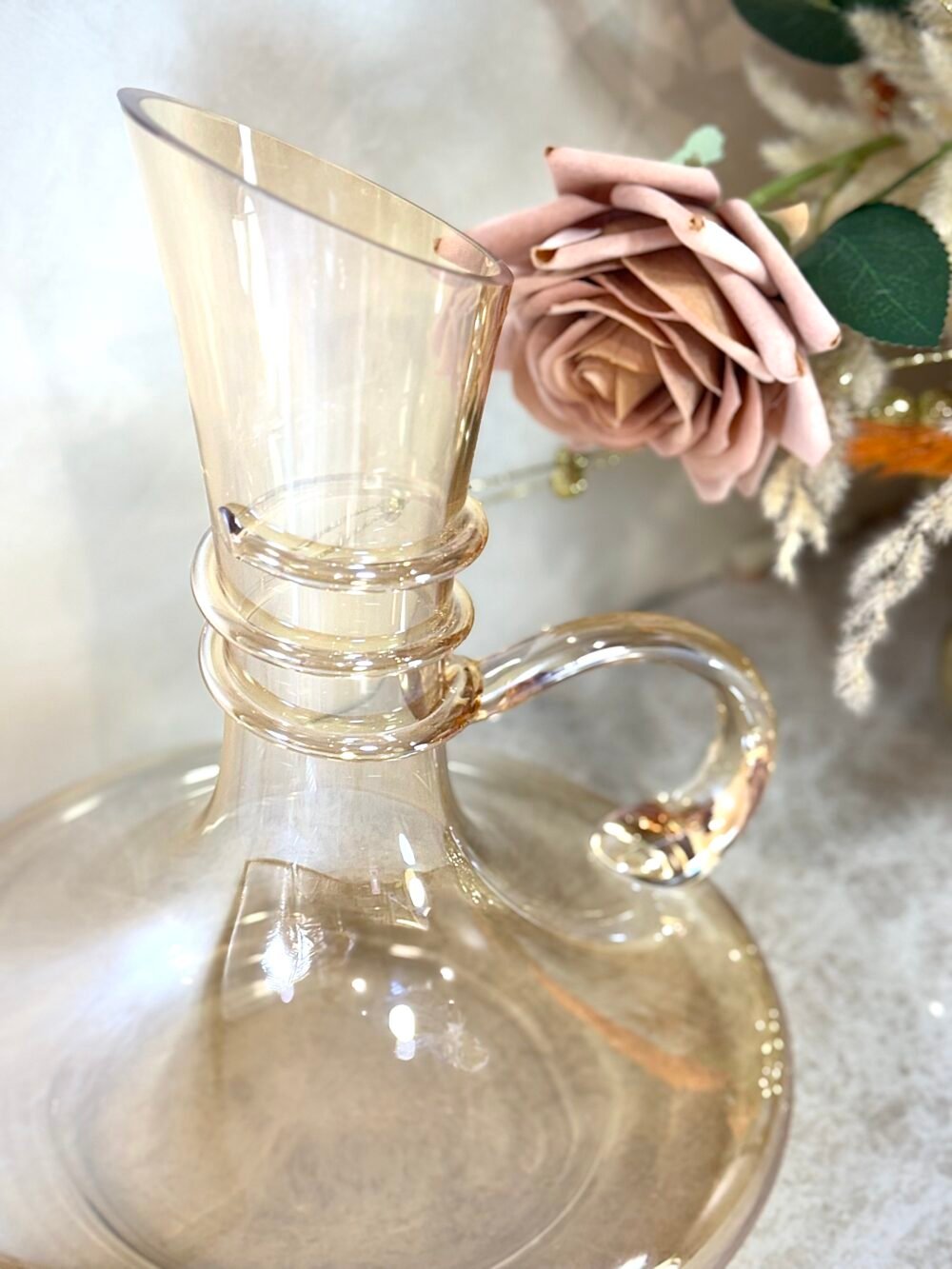Carafe en Verre Ambre Clair – Élégance Raffinée et Design Contemporain