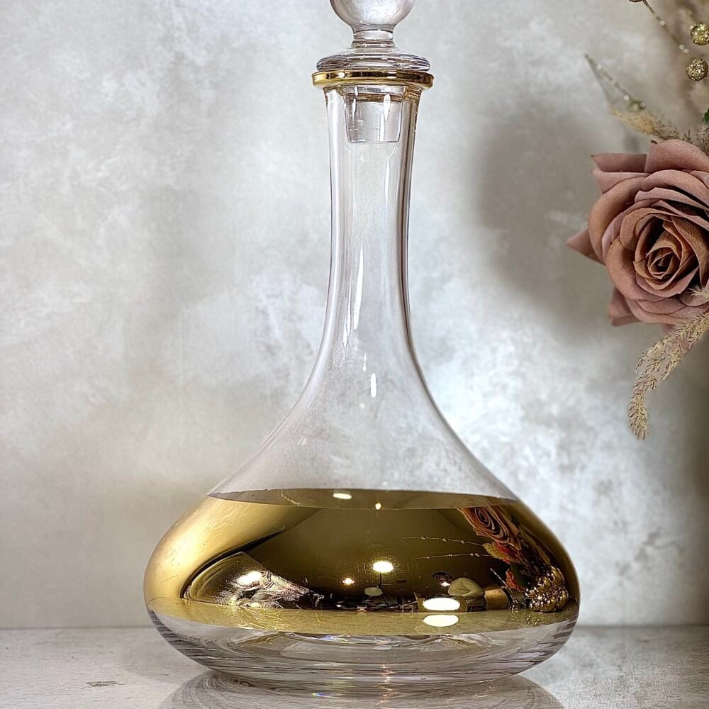 Carafe en Verre Élégante avec Décorations Dorées et 6 Verres – Raffinement et Style pour Service de Table