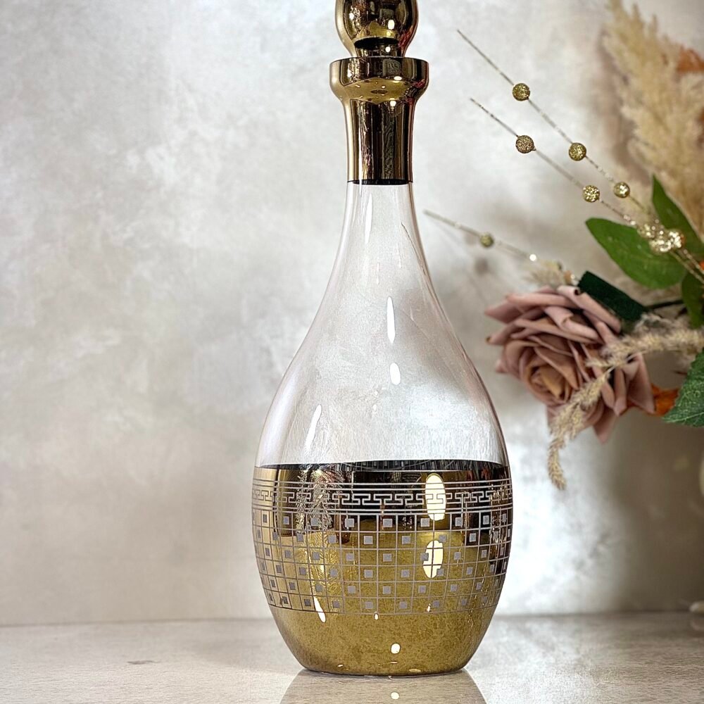 Ensemble Carafe en Verre Clair avec 6 Verres – Finitions Dorées Élégantes pour une Table Raffinée