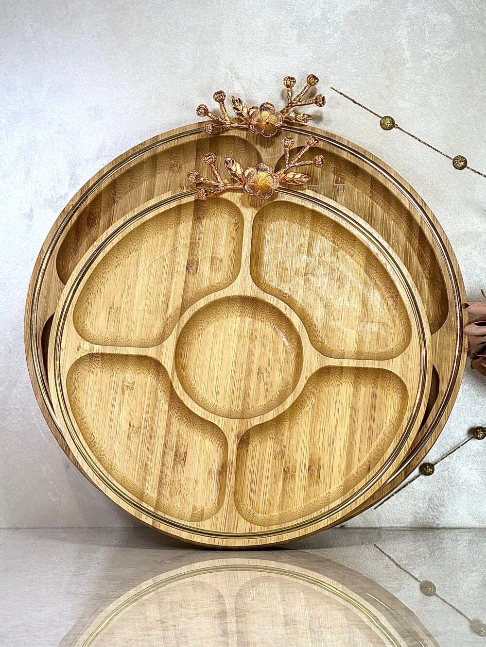 Ensemble de 3 Plateaux Bento Ronds en Bambou avec Décoration Dorée – Élégance Naturelle et Moderne
