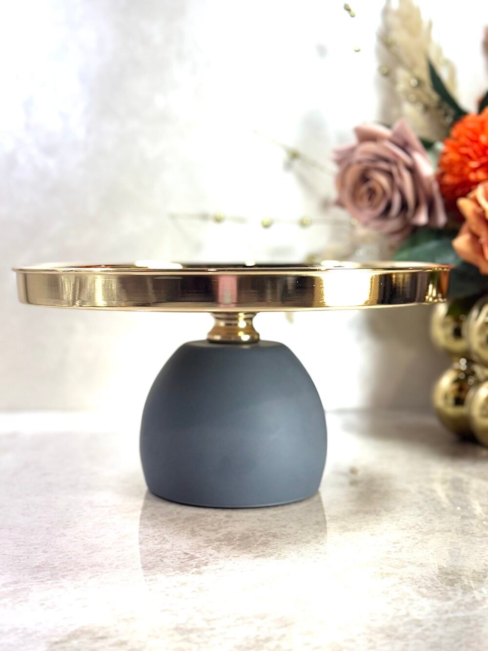 Ensemble de 2 Présentoirs Ronds Gris et Doré – Élégance pour Table et Décoration