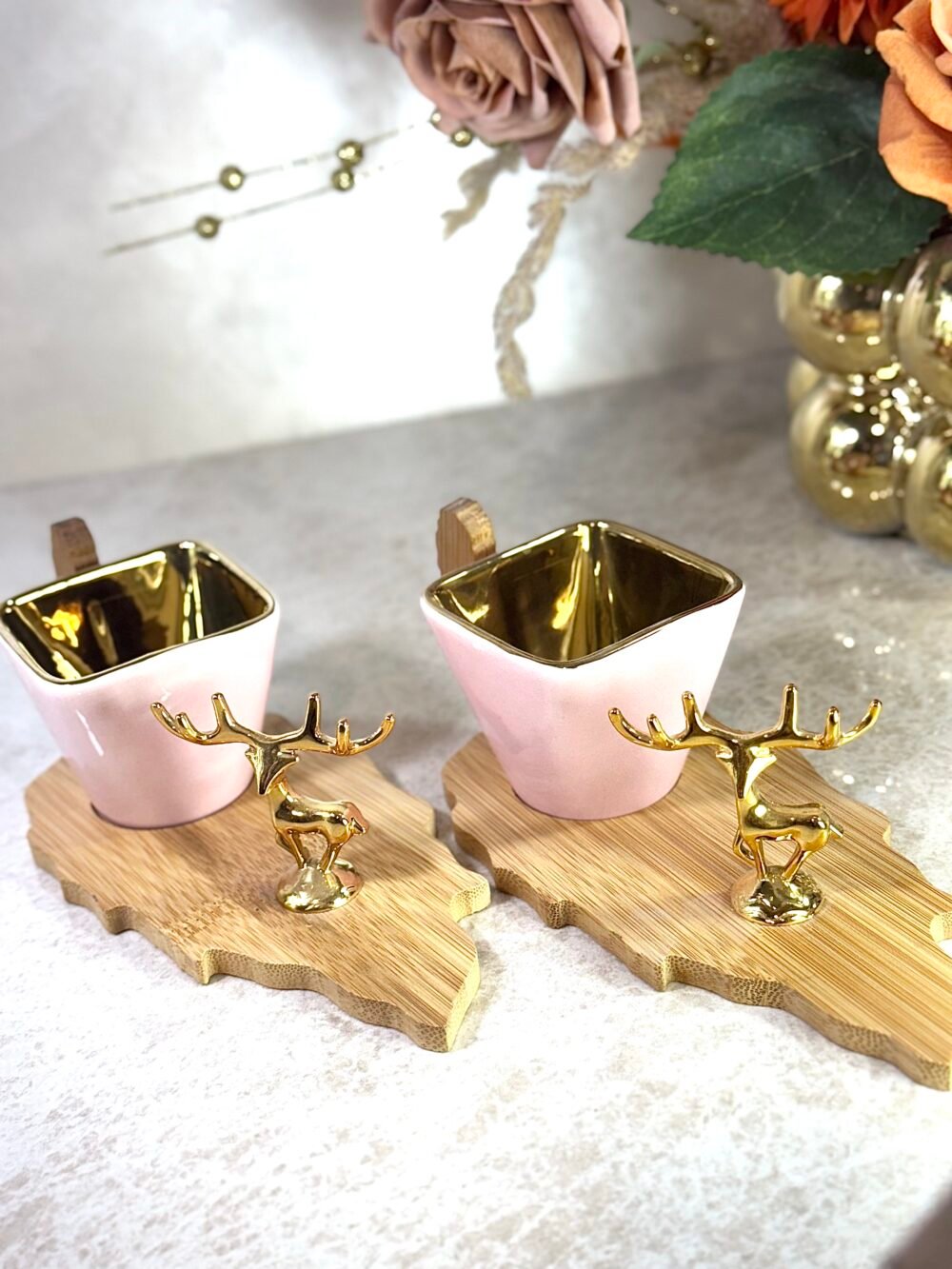 Ensemble de 6 Tasses de Café Gazelle Roses avec Sous-Tasses en Bambou – Élégance Naturelle