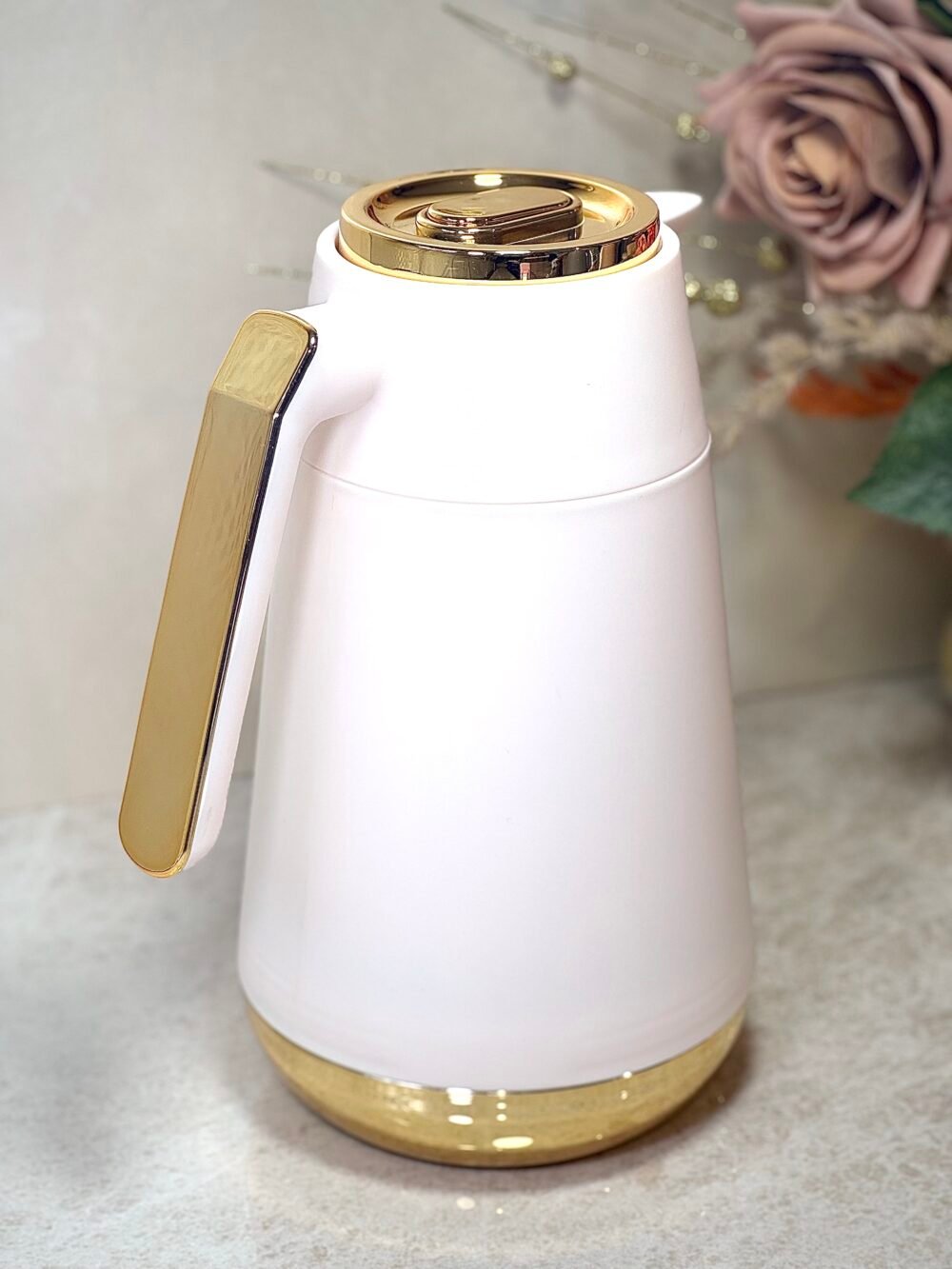 Thermos Beige Élégant avec Motifs Dorés – Style Simple et Raffiné