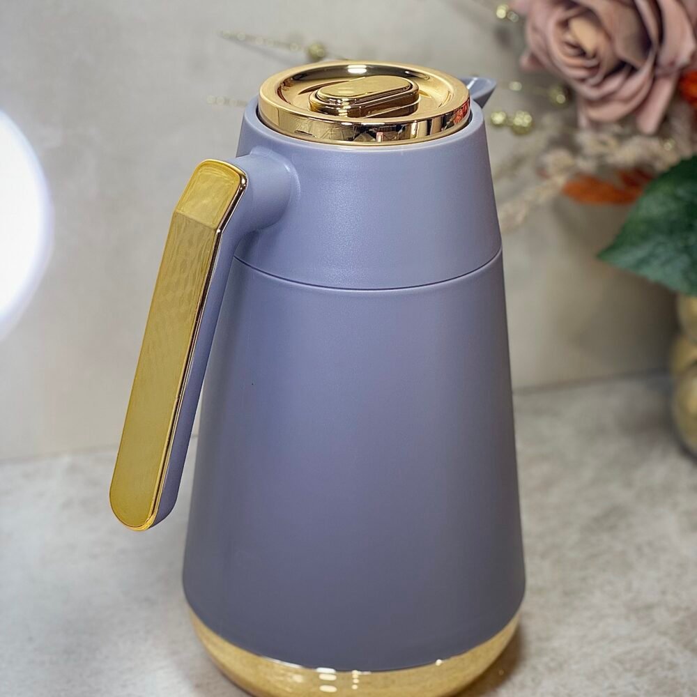 Thermos Gris Élégant avec Motifs Dorés – Design Simple et Raffiné