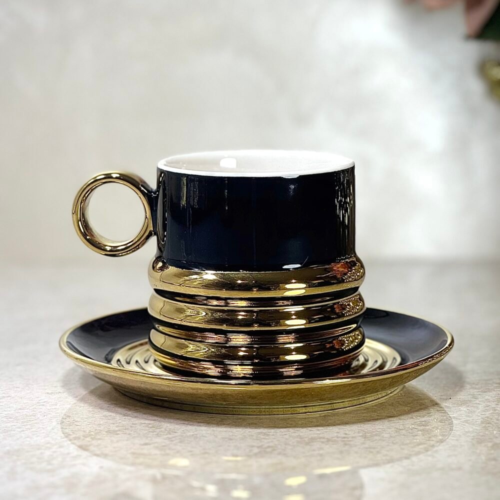 Ensemble de 6 Tasses à Café Modernes Noir et Doré avec Sous-Tasses – Élégance Contemporaine