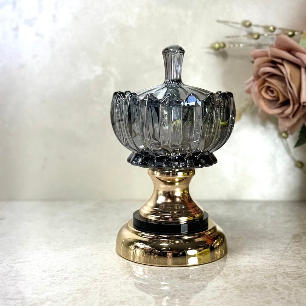 Bonbonnière en Verre Gris Texturé avec Base Noire et Dorée – Élégance Moderne pour Décoration