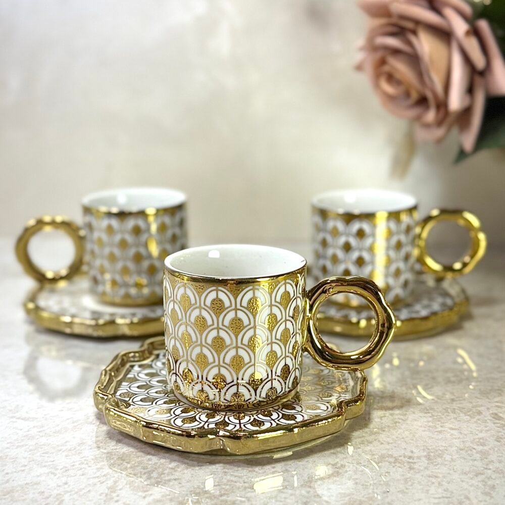 Ensemble de 6 Tasses à Café Blanc et Doré avec Motif Élégant