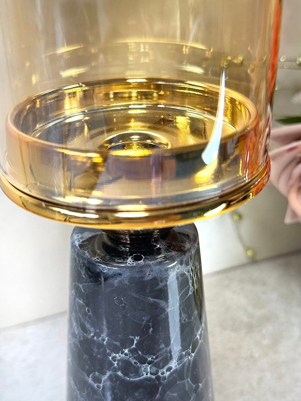 Bougeoir Grand Modèle Noir et Doré – Élégance Moderne pour Décoration