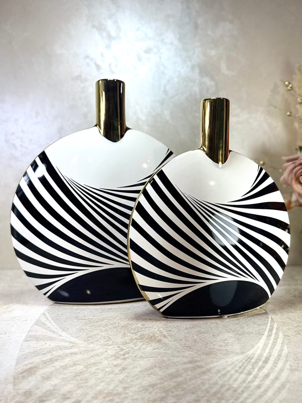 Ensemble de 2 Bouteilles Décoratives Forme Disque – Motif Zèbre Blanc et Noir