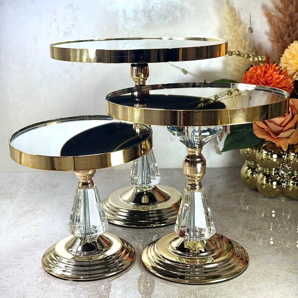 Ensemble de 3 Présentoirs Miroirs Surélevés – Cristal et Doré, Design Élégant