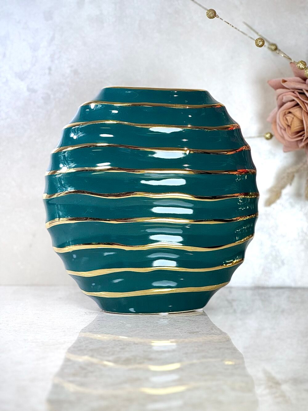 Ensemble de 2 Vases Ronds Forme Galet Vert et Doré – Design Élégant et Apaisant