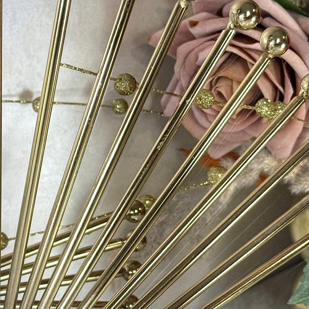 Statue Métallique Noire et Dorée – Forme Queue de Paon, Design Élégant et Moderne