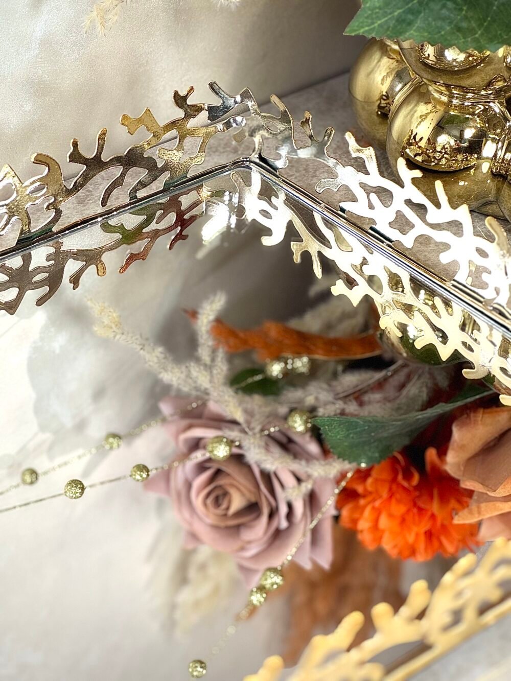 Plateau Miroir Doré avec Décor Branches d’Arbre – Élégance Naturelle et Raffinée