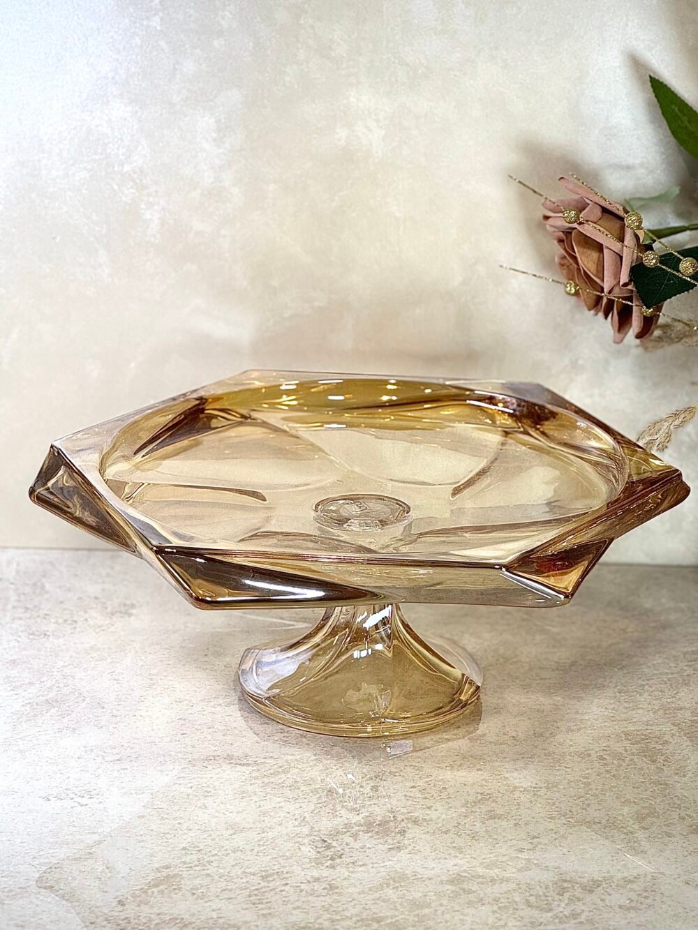 Présentoir à Gâteau Hexagonal en Verre Ambre Clair – Élégance Subtile et Présentation Raffinée