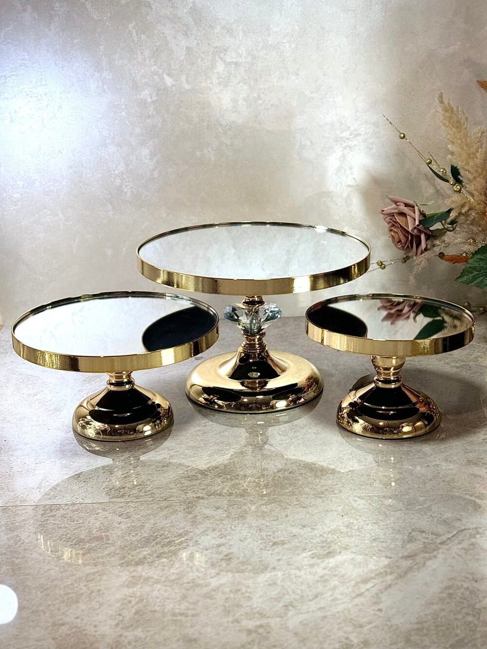 Ensemble de 3 Présentoirs Miroir Surélevés – Design Doré avec Décor Diamant, Élégance pour Décoration de Table