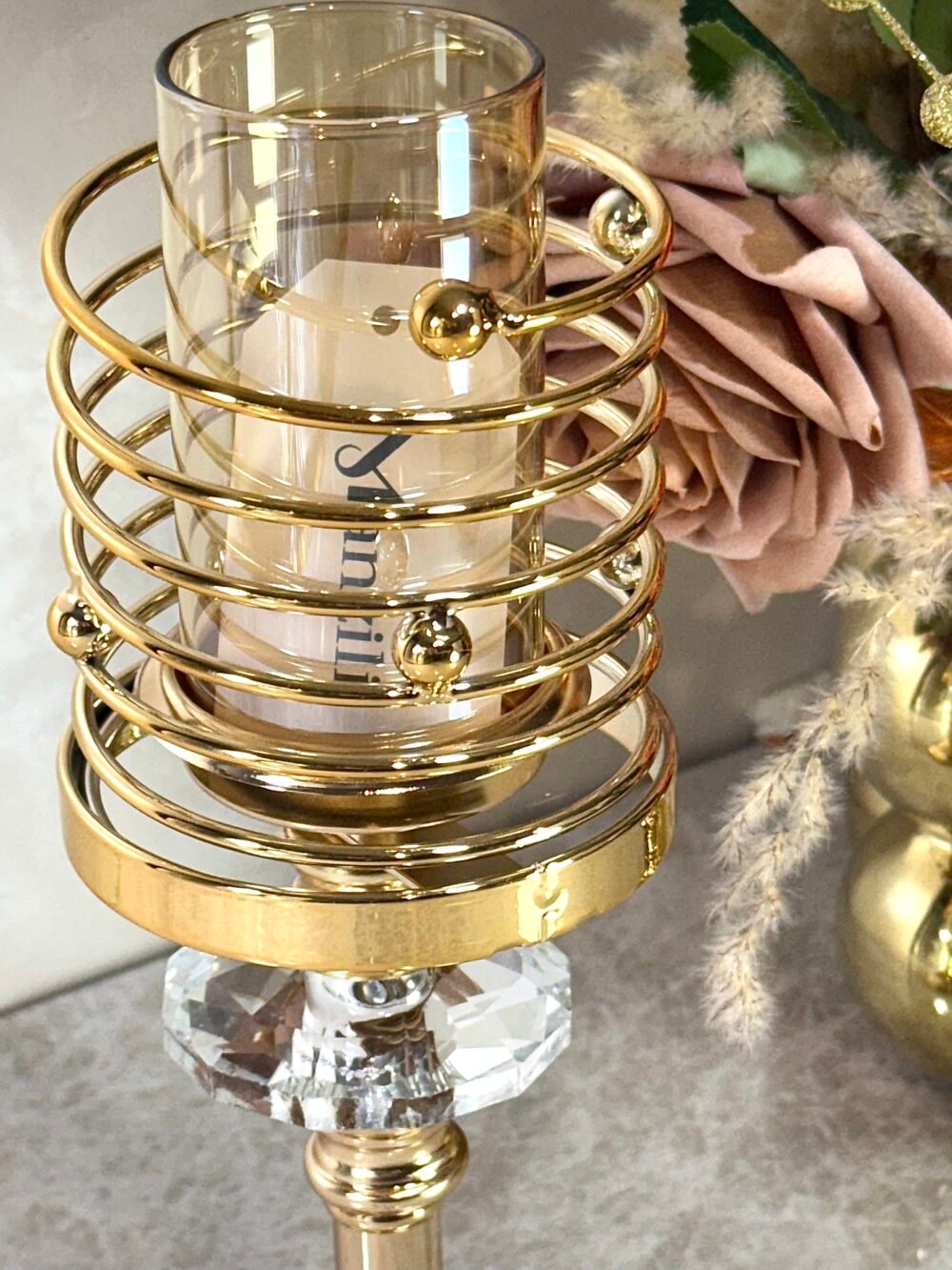 Bougeoir Doré avec Décoration en Diamant et Spirale – Design Élégant et Luxueux pour Décoration Moderne