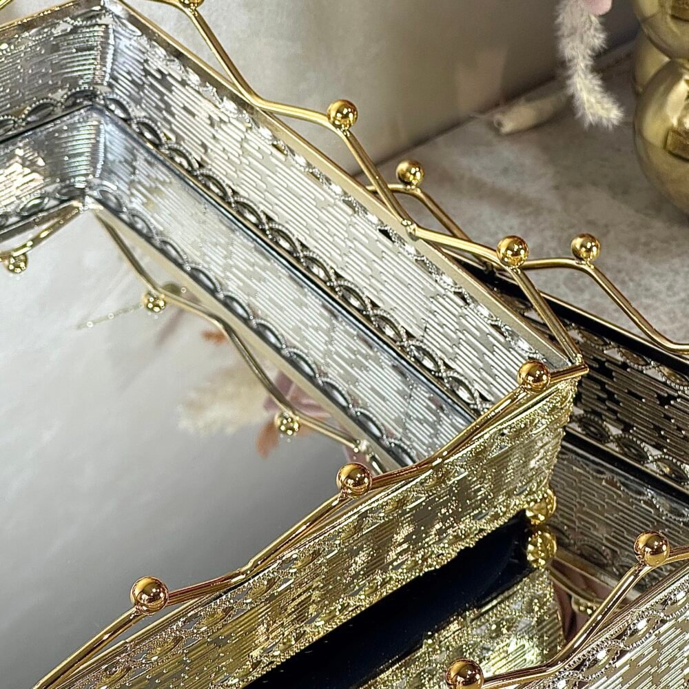 Ensemble de 2 Plateaux Rectangulaires en Miroir avec Décoration de Couronne Dorée – Élégance Royale et Moderne