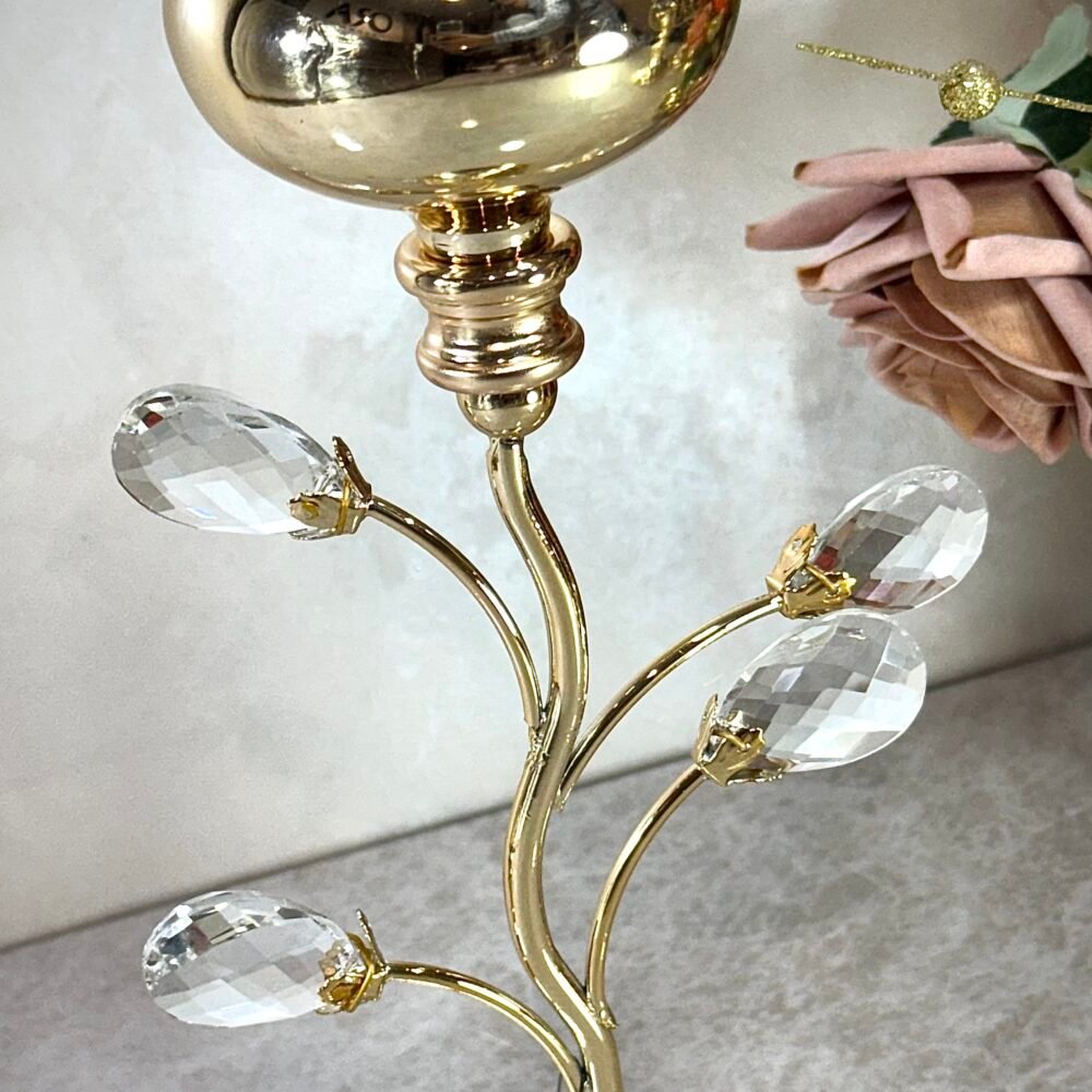 Bougeoir Fleur Épanouie en Cristal et Métal Doré – Élégance Florale et Reflets Lumineux