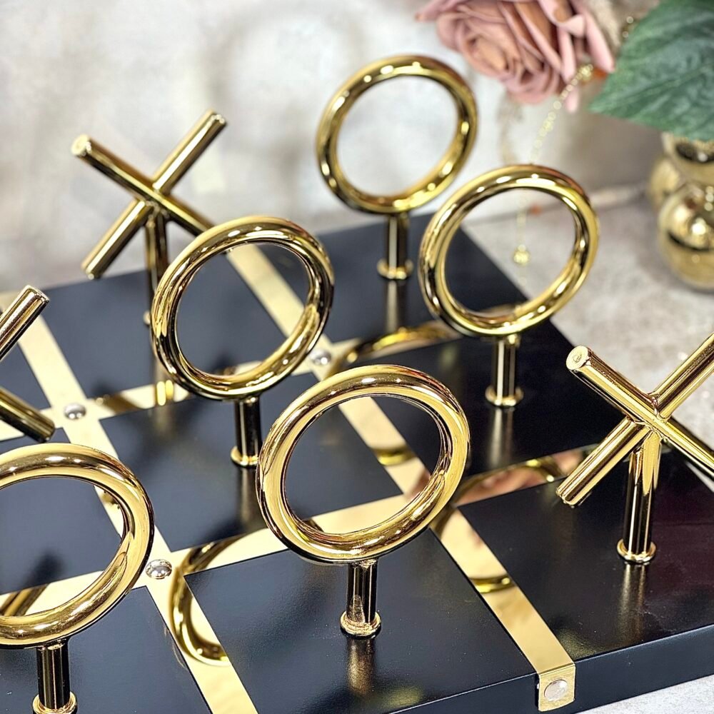 Jeu XO Noir et Doré Élégant – Décoration de Bureau Moderne et Ludique