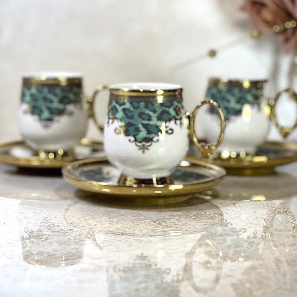 Ensemble de 6 Tasses à Café avec Sous-Tasses – Blanc et Doré, Motif Panthère Vert et Gris