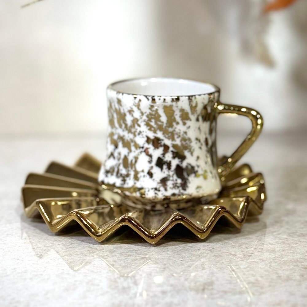 Ensemble de 6 Tasses à Café Blanches et Dorées Tachetées – Élégance Moderne avec Détails Dorés