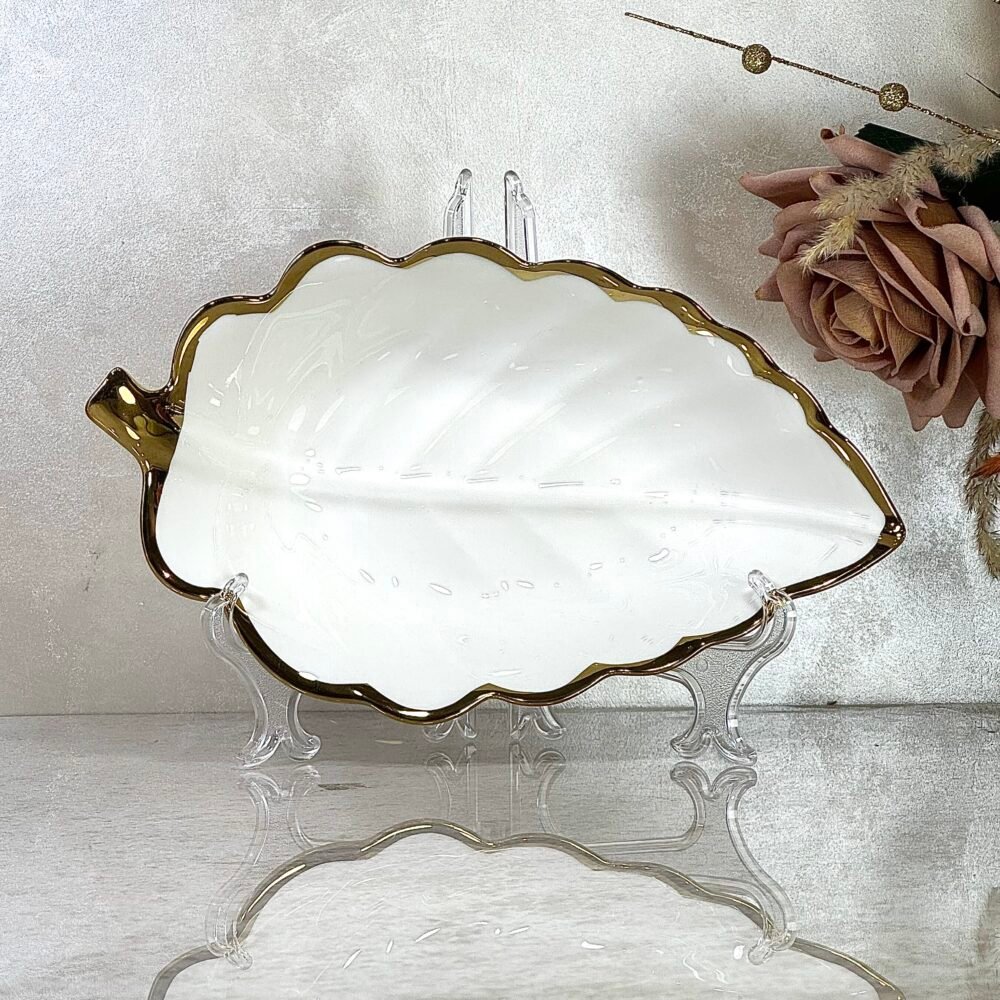Bol en Forme de Feuille – Blanc et Doré Brillant pour une Table Élégante