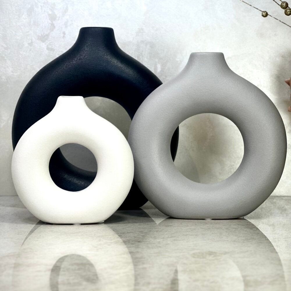 Ensemble de 3 Vases Abstraits Troués en Céramique – Design Moderne Noir, Blanc et Gris Élégants